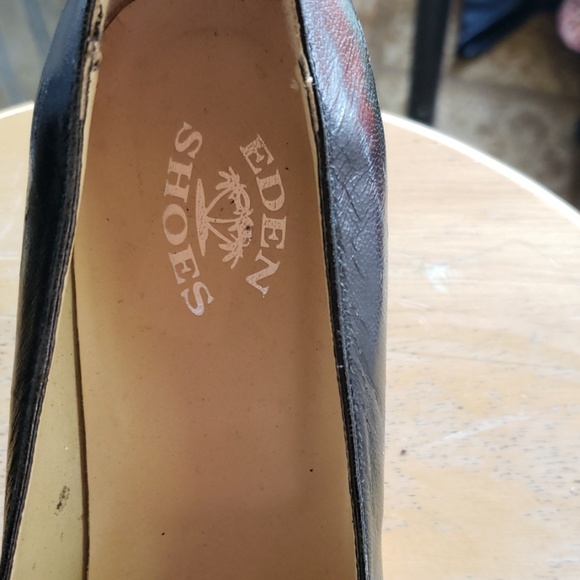 Shoes - Picture 3 of 4